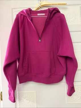 Pull over hoodie size large. Slight short fit